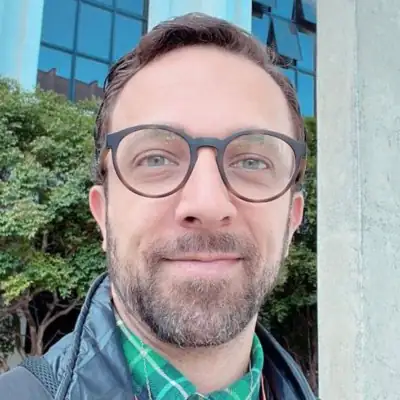 Foto de Rafael Sbarai, Director of Product Marketing e Business AI Strategy na LiveMode/CazéTV